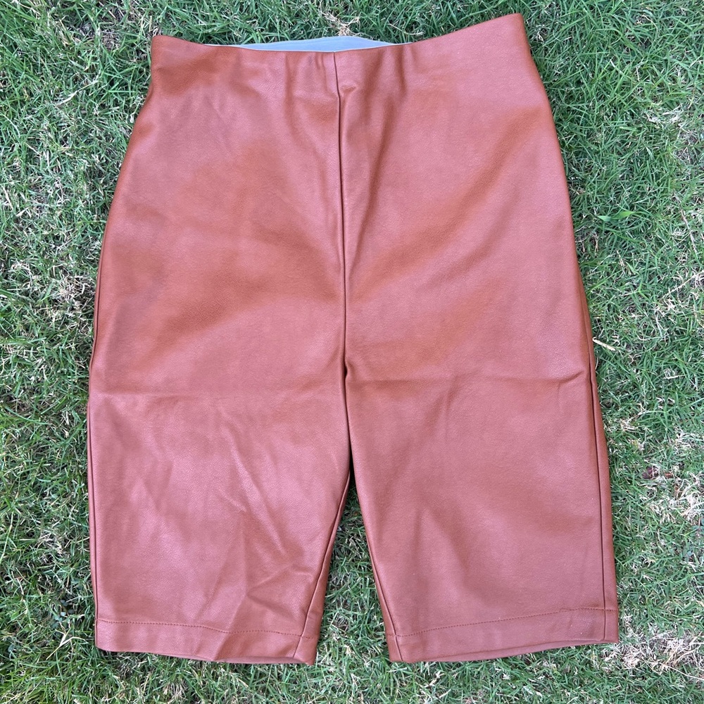 Imitation leather legging shorts
